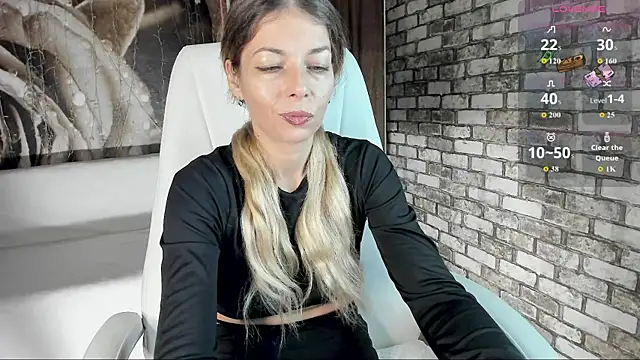 Eva Melow online show from 1, 11, 2025