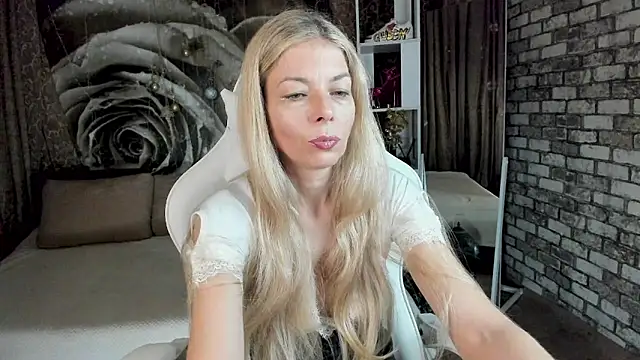 Eva Melow online show from 3, 5, 2026