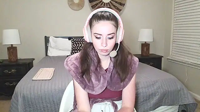 alisonfields online show from 16, 7, 2026