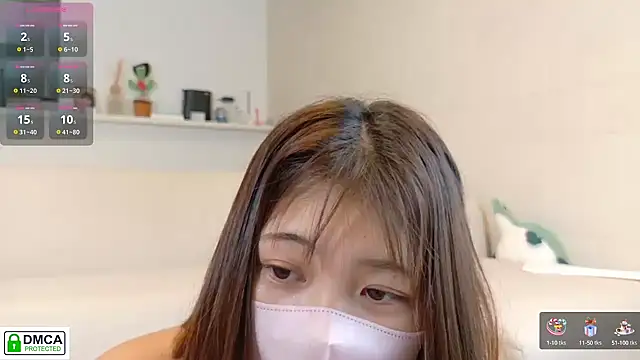 Snapshot of SUZU_ chatting on 26, 9, 2025 SUZU online show from 26, 9, 2025