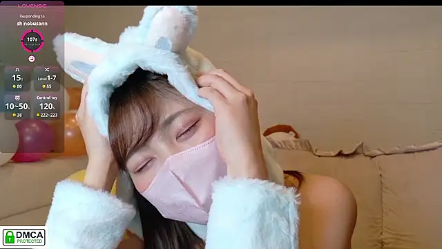 Snapshot of SUZU_ chatting on 29, 11, 2025 SUZU online show from 29, 11, 2025