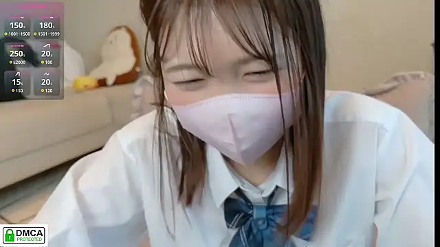 Snapshot of SUZU_ chatting on 12, 11, 2025 SUZU online show from 12, 11, 2025