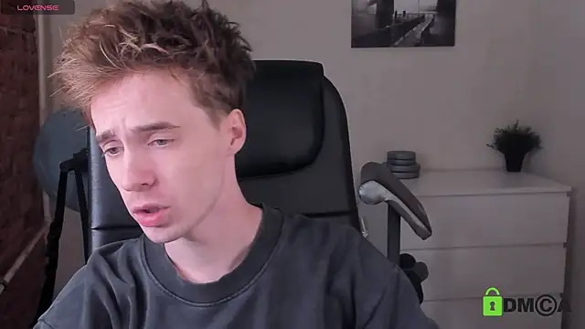 Snapshot of _tokyo_ghoul chatting on 18, 9, 2025 tokyo ghoul online show from 18, 9, 2025