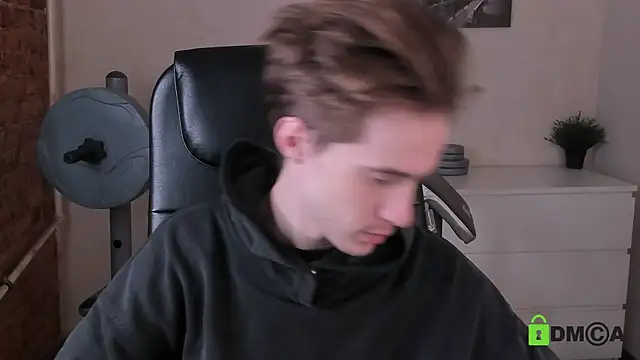 Snapshot of _tokyo_ghoul chatting on 2, 11, 2025 tokyo ghoul online show from 2, 11, 2025