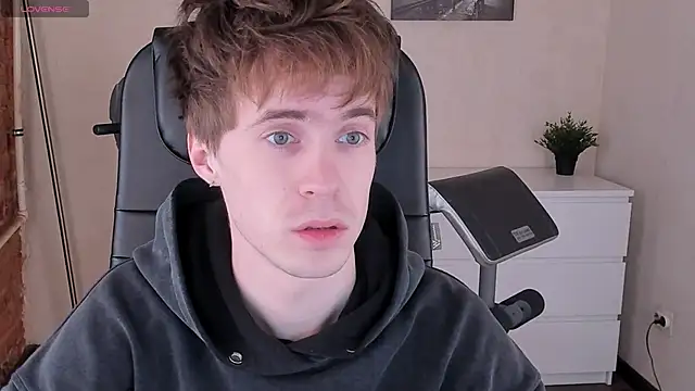 Snapshot of _tokyo_ghoul chatting on 2, 2, 2025 tokyo ghoul online show from 2, 2, 2025