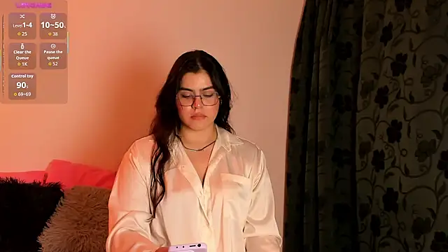 Snapshot of veronica185 chatting on 27, 6, 2026 veronica185 online show from 27, 6, 2026