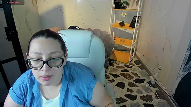 NiickyJones online show from 1, 11, 2025