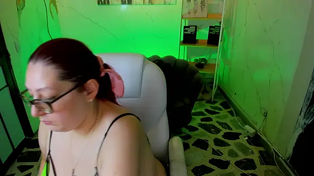 NiickyJones online show from 21, 9, 2025