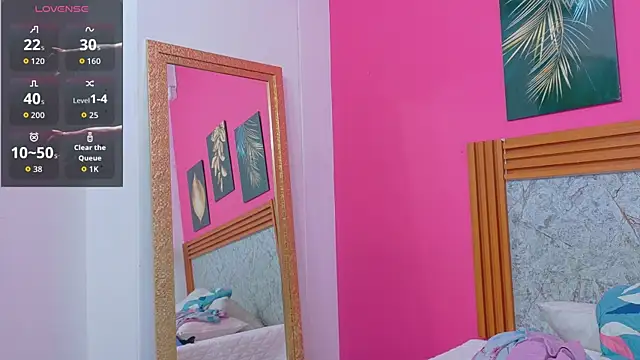 littlee emilyy  online show from 17, 4, 2026