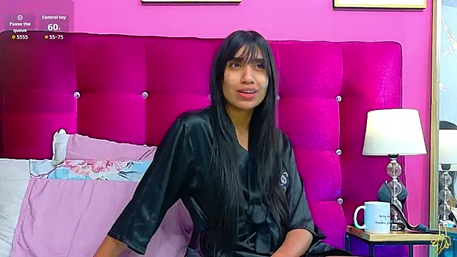 littlee emilyy  online show from 8, 6, 2026