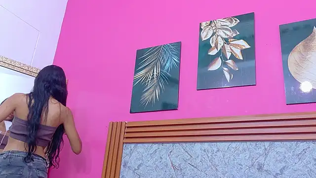littlee emilyy  online show from 6, 5, 2026