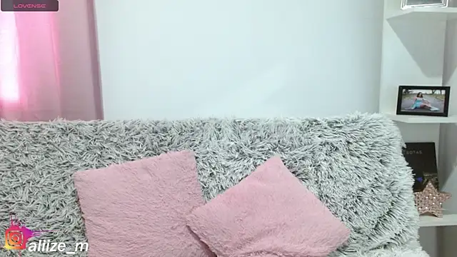 aliicee m online show from 8, 10, 2025