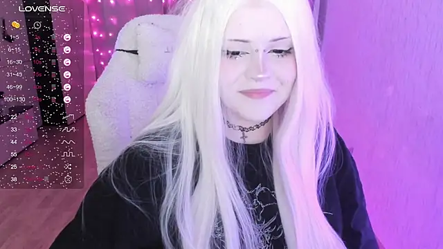 SelenaCute online show from 3, 8, 2026