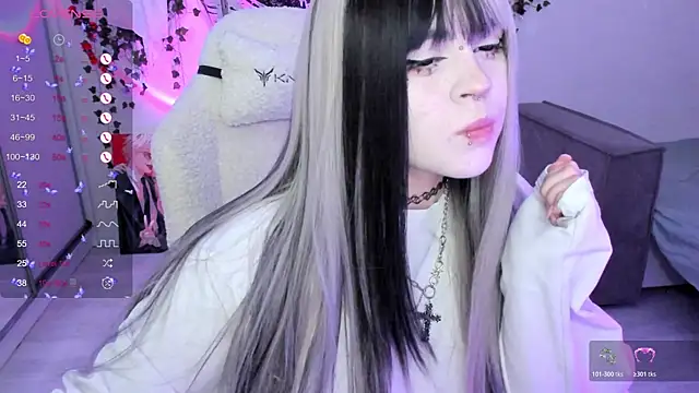 Snapshot of SelenaCute chatting on 20, 11, 2025 SelenaCute online show from 20, 11, 2025