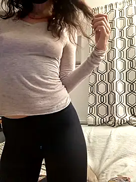 Snapshot of Silvia_Zeno chatting on 18, 10, 2025 Silvia Zeno online show from 18, 10, 2025