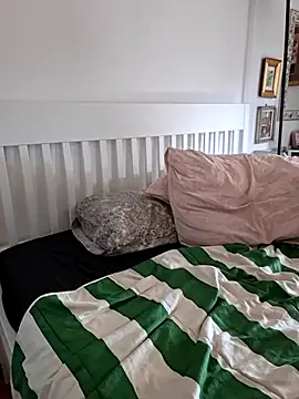 Snapshot of Silvia_Zeno chatting on 1, 10, 2025 Silvia Zeno online show from 1, 10, 2025