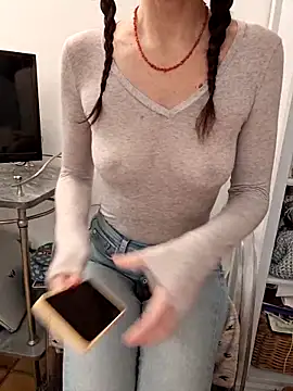 Snapshot of Silvia_Zeno chatting on 22, 11, 2025 Silvia Zeno online show from 22, 11, 2025