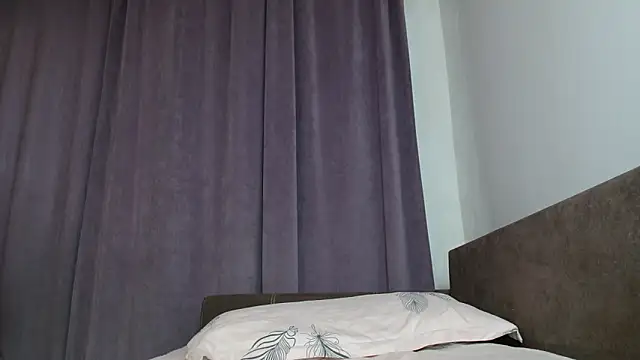 LadyMilfxxx online show from 13, 4, 2026