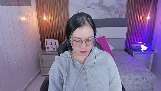 megancero online show from 1, 10, 2025