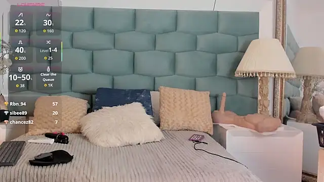 MiaMancini online show from 5, 4, 2026