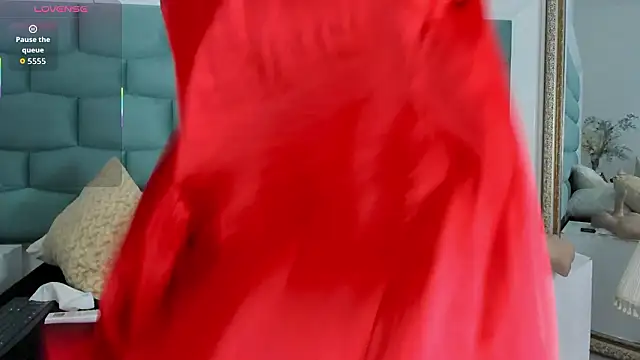 MiaMancini online show from 7, 2, 2026