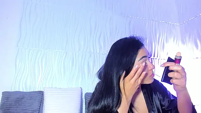 Abby  colins online show from 15, 4, 2026