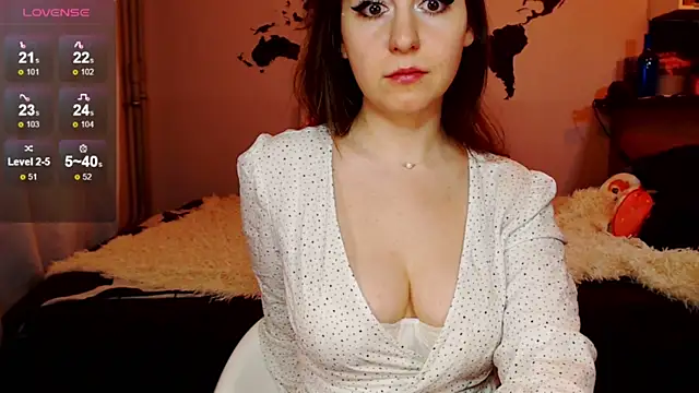 missgenevaonceagain  online show from 19, 2, 2025