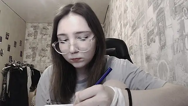 AmeliaKamishiro online show from 4, 2, 2025