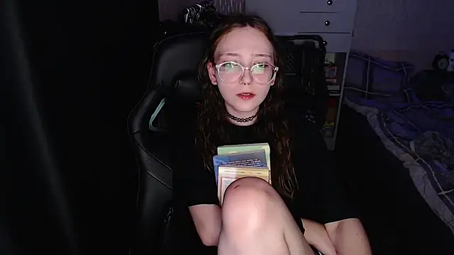 AmeliaKamishiro online show from 17, 11, 2025