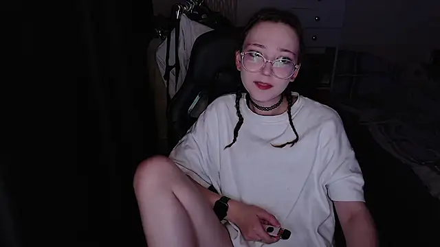 AmeliaKamishiro online show from 25, 11, 2025