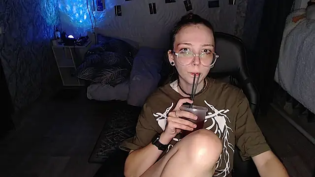 Snapshot of AmeliaKamishiro chatting on 9, 8, 2026 AmeliaKamishiro online show from 9, 8, 2026
