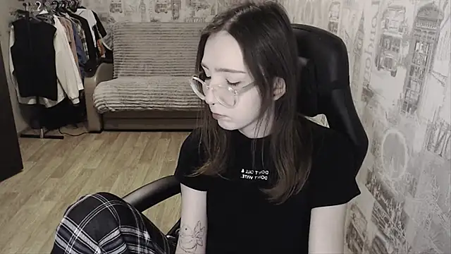 AmeliaKamishiro online show from 10, 1, 2025