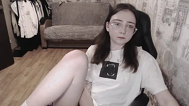 AmeliaKamishiro online show from 13, 3, 2025