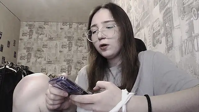 AmeliaKamishiro online show from 3, 2, 2025