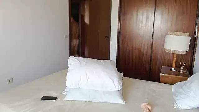 Snapshot of SexyandMarried1 chatting on 6, 10, 2025 SexyandMarried1 online show from 6, 10, 2025