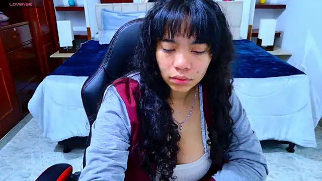 laureentt  online show from 21, 11, 2025