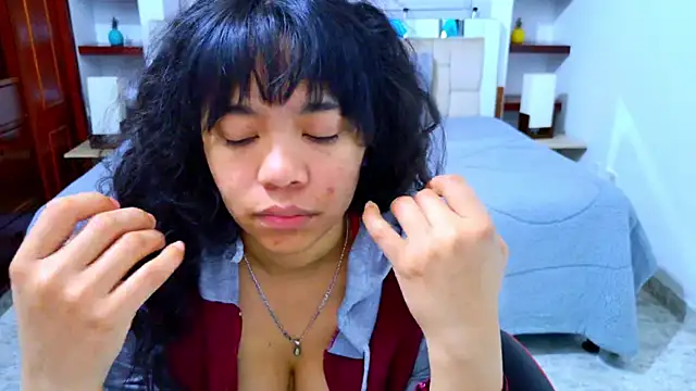 laureentt  online show from 14, 11, 2025