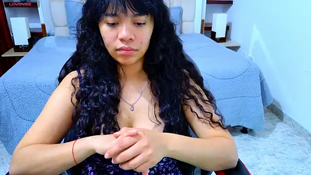 laureentt  online show from 18, 11, 2025