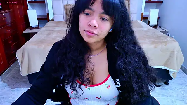 laureentt  online show from 9, 10, 2025