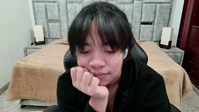 laureentt  online show from 16, 4, 2026