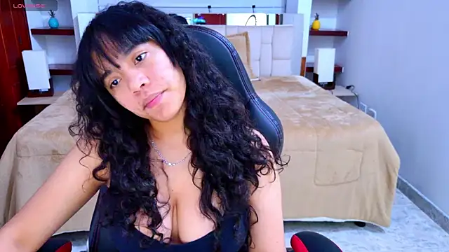 laureentt  online show from 13, 10, 2025