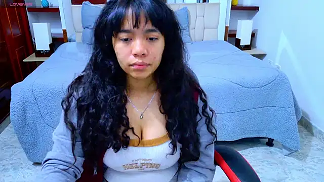 laureentt  online show from 15, 11, 2025