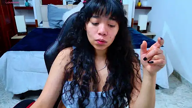 laureentt  online show from 24, 10, 2025