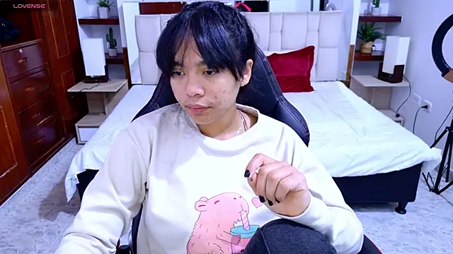 laureentt  online show from 13, 9, 2025