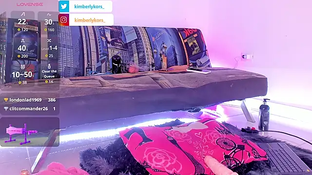 Snapshot of Kimberlykors chatting on 17, 9, 2025 Kimberlykors online show from 17, 9, 2025