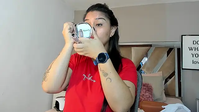 sharlott18 online show from 12, 1, 2025