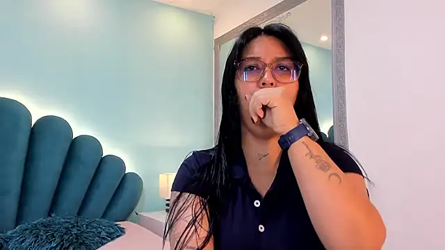 sharlott18 online show from 5, 12, 2025