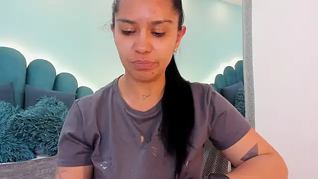 sharlott18 online show from 9, 4, 2026