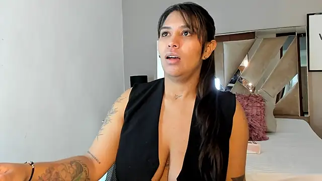 sharlott18 online show from 9, 12, 2024