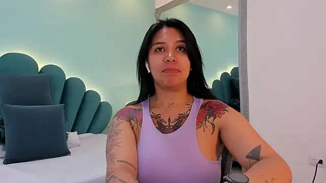 sharlott18 online show from 28, 3, 2026